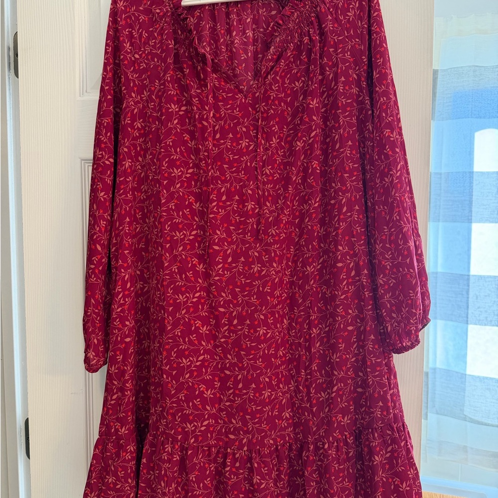 Old Navy Red V-Neck Long-Sleeve Printed Maxi Dress
